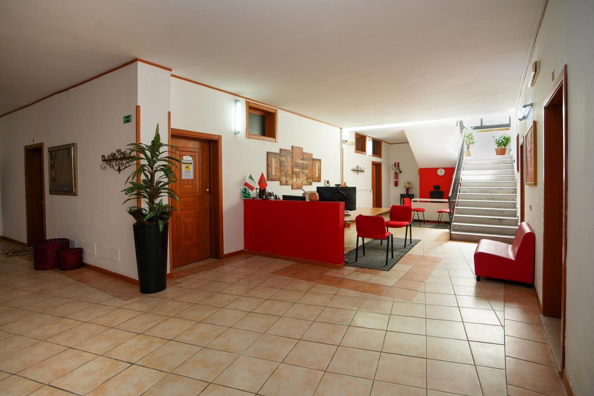 Aparthotel Lupiae *